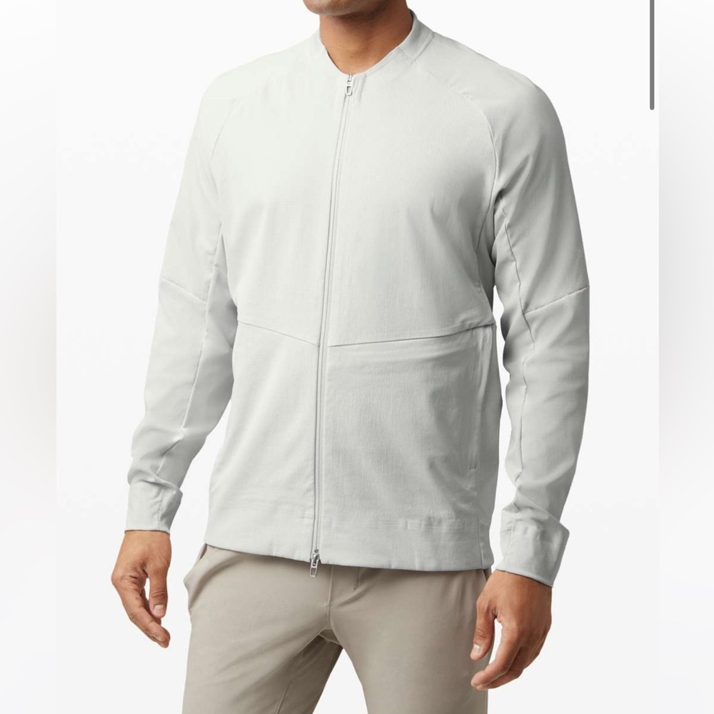 Lululemon Airing Easy Bomber size small in vapor grey